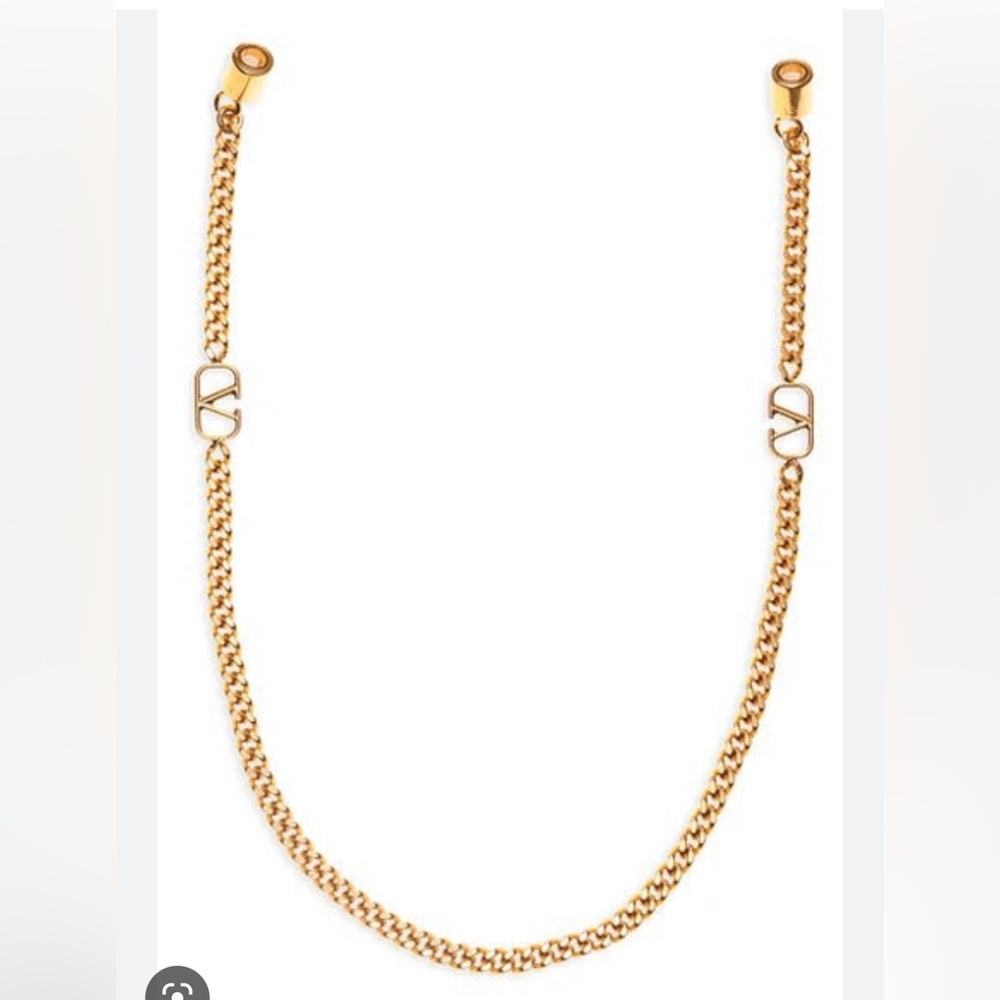Valentino AirPod chain